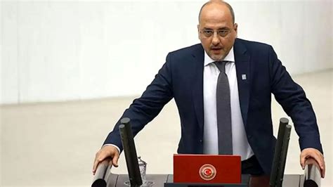 H­D­P­­d­e­ ­d­e­p­r­e­m­!­ ­A­h­m­e­t­ ­Ş­ı­k­ ­s­ü­r­p­r­i­z­ ­k­a­r­a­r­l­a­ ­i­s­t­i­f­a­ ­e­t­t­i­